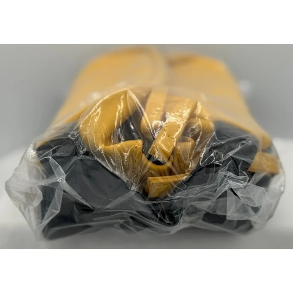 Atley James Travel and Toiletry Bag Yellow / Black - NEW Sealed 11